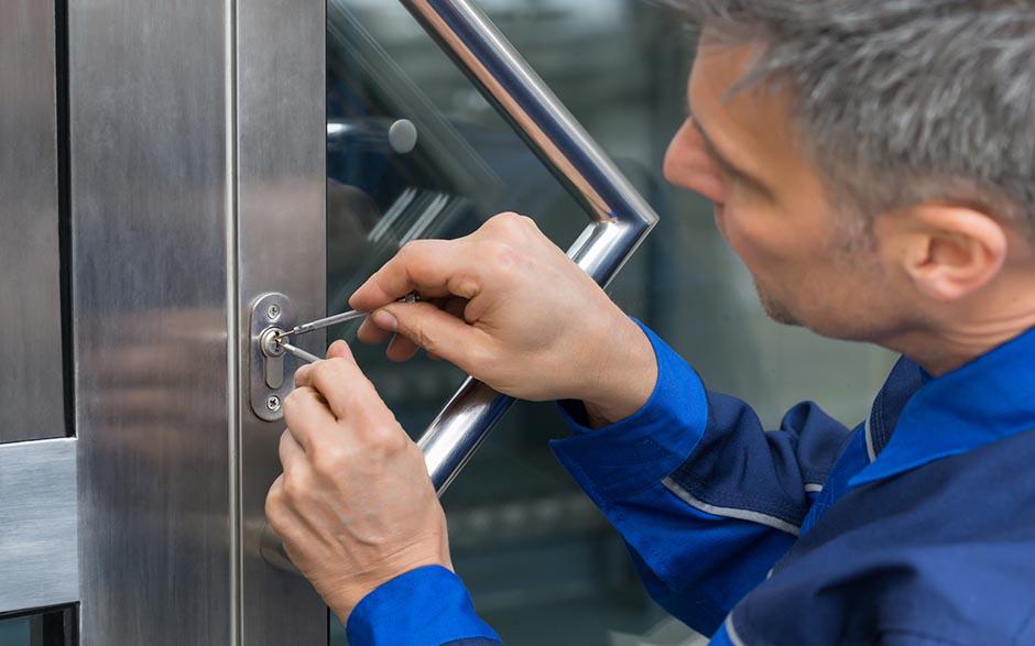 serrurier tarif ouverture porte Paris 18